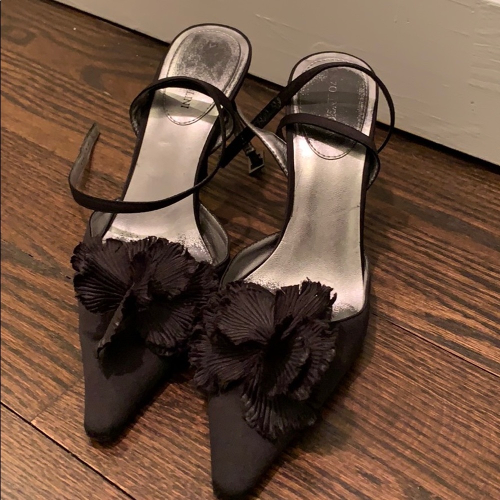 Enzo Angiolini black heel